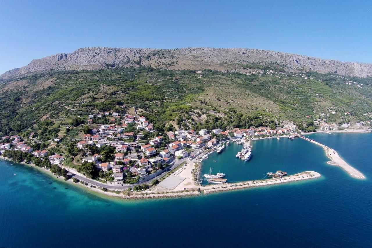 Apartments By The Sea Krilo Jesenice, Omis - 15145 Jesenice  Dış mekan fotoğraf